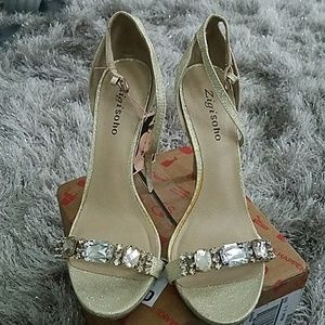 Gold heels NWT
